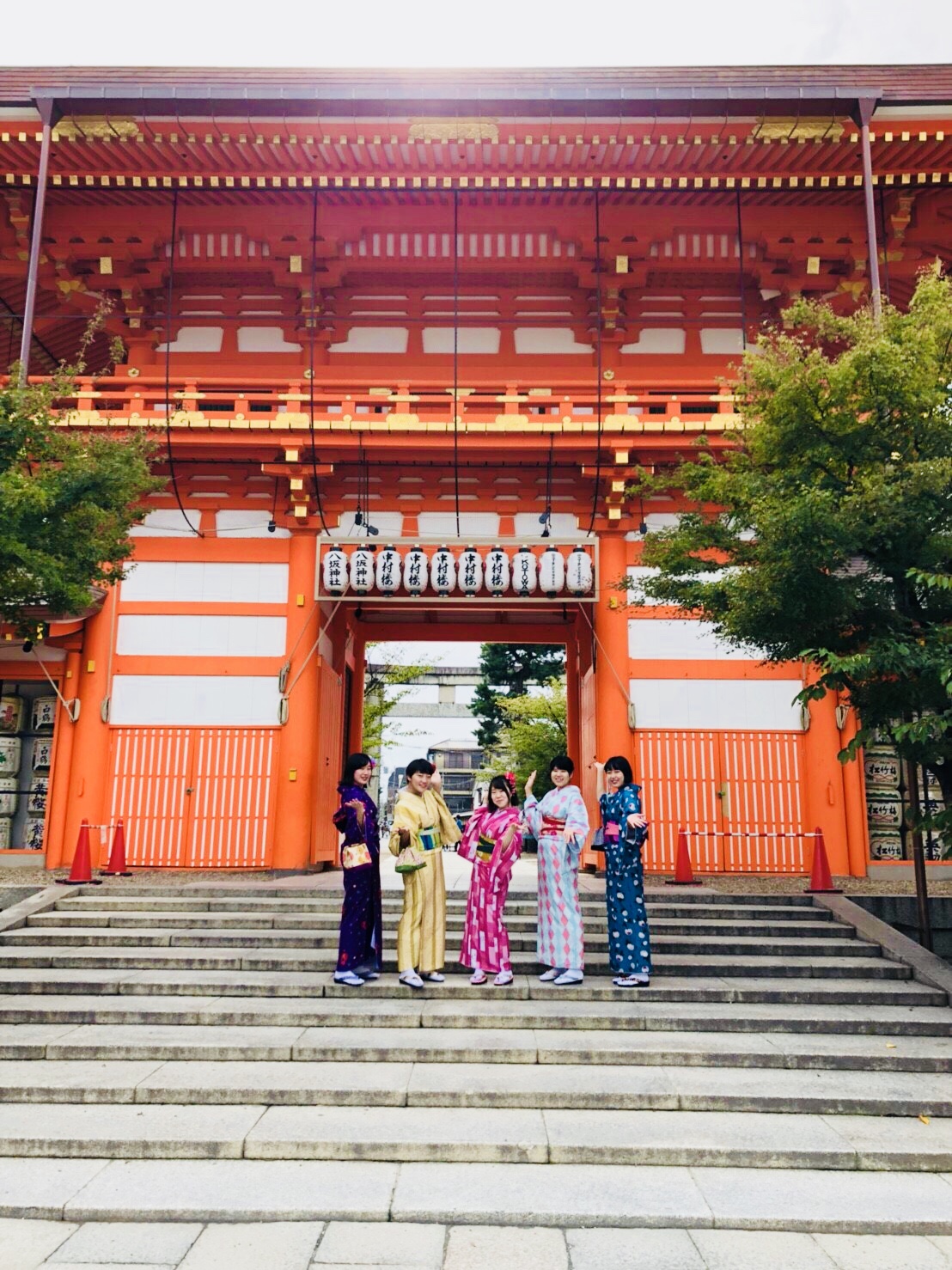人気の観光スポットへ ☆ 修学旅行