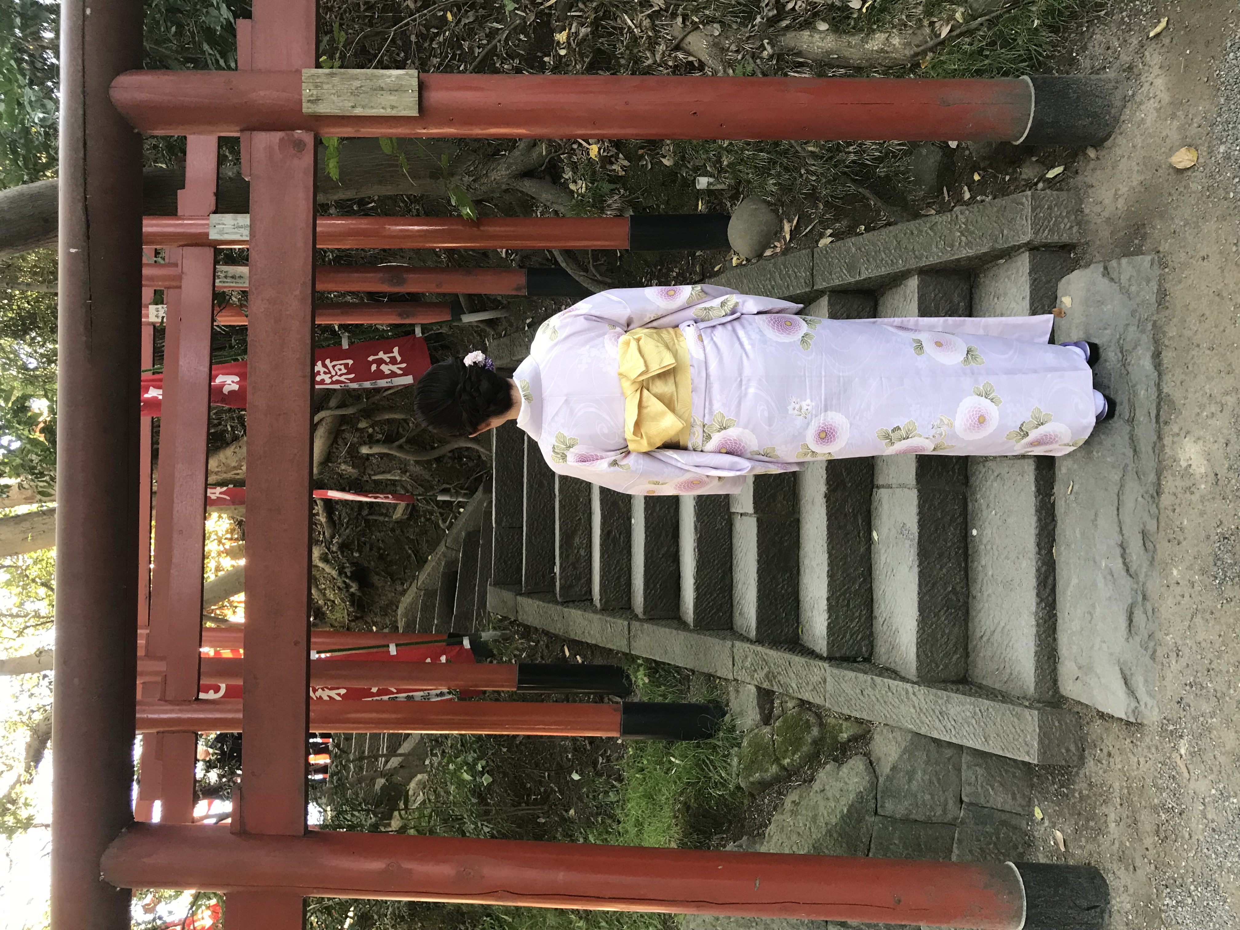 後ろ姿と