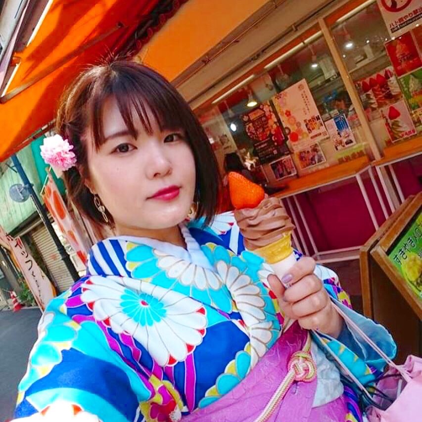 浅草♡イチゴソフトクリーム