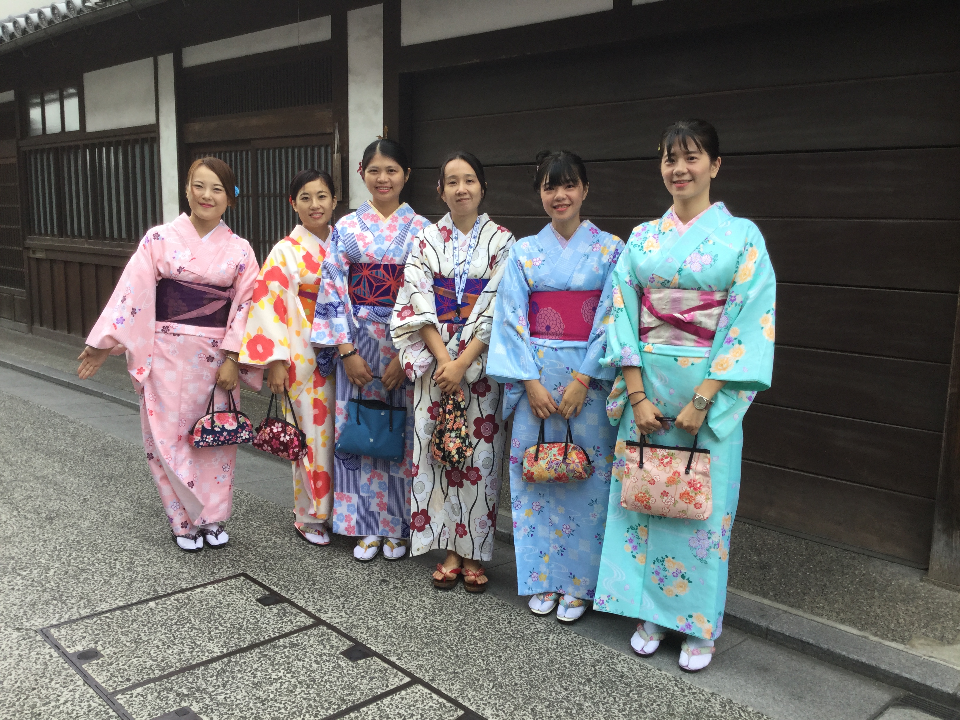 雨が心配でも明るい笑顔