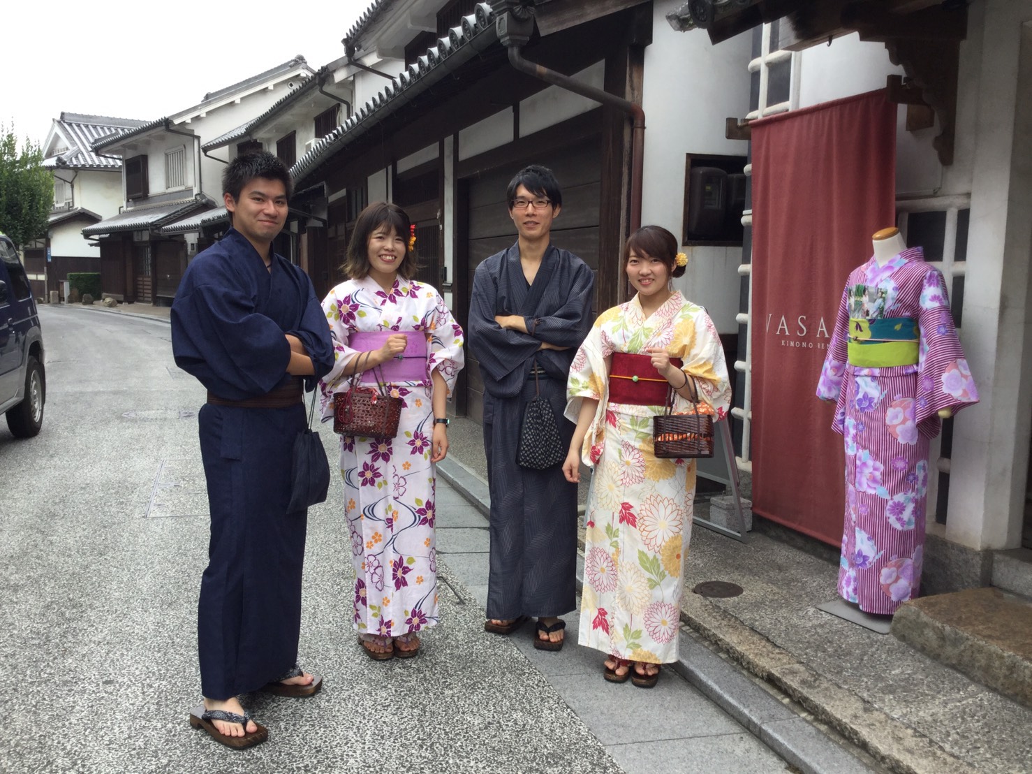 曇時々小雨の美観地区です。