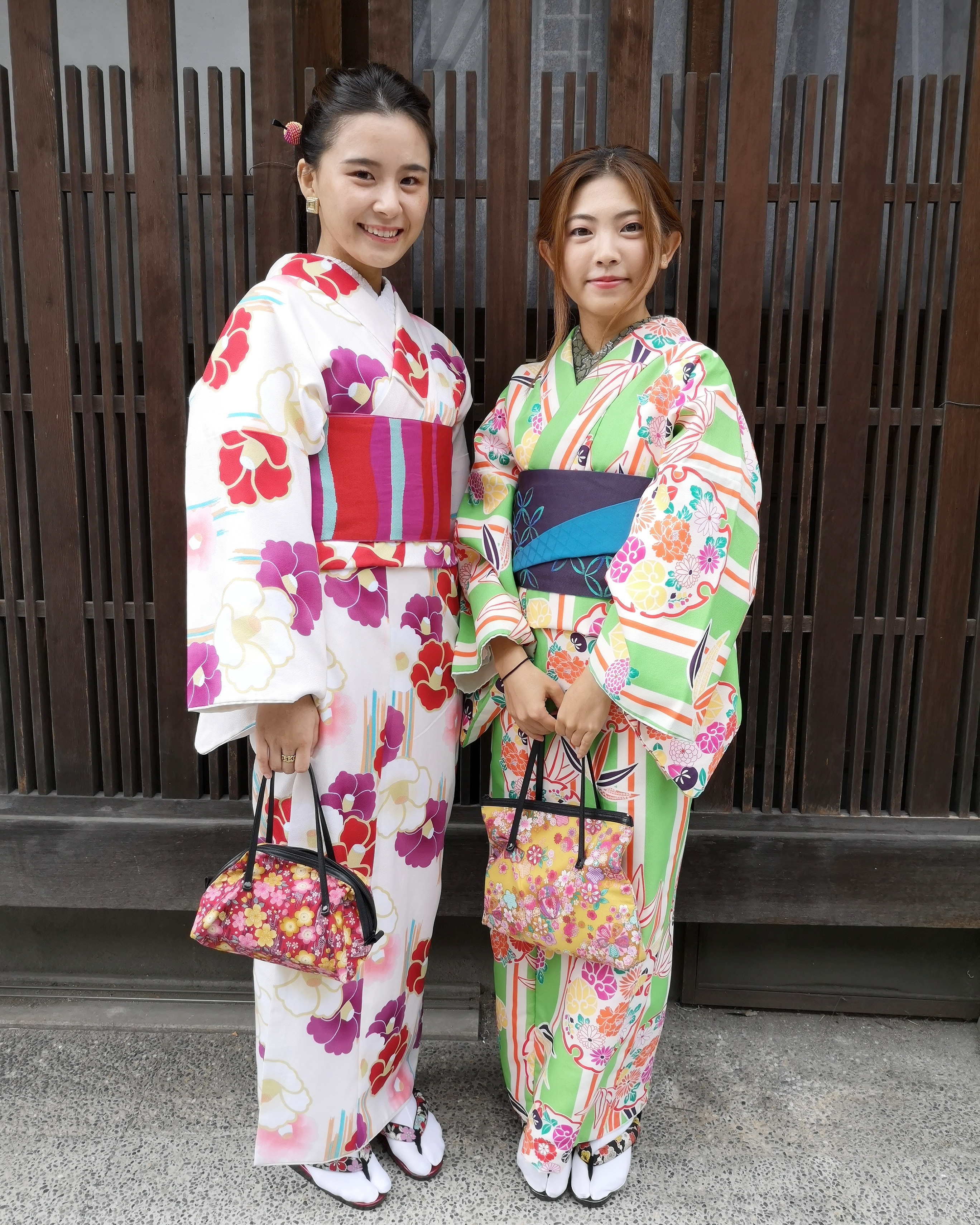 華やかな色柄で♪
