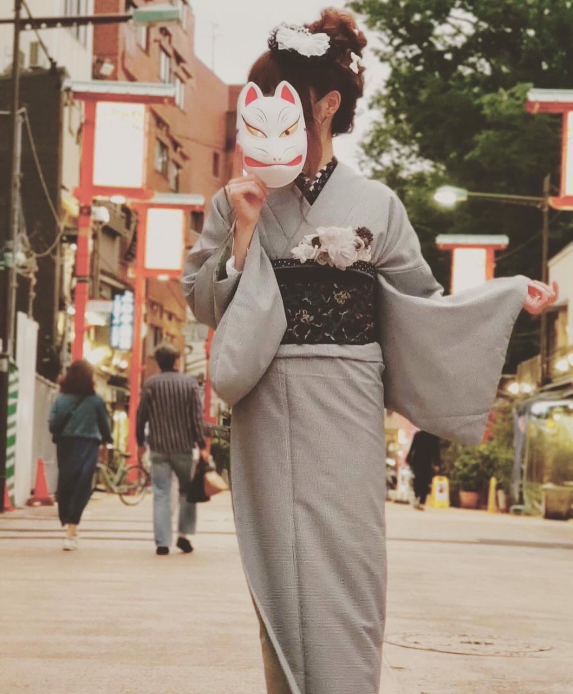 黒を取り入れて大人レトロ♪