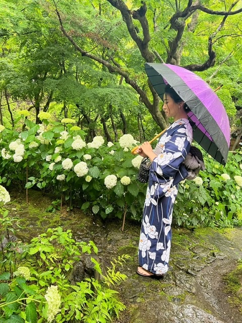 横浜みなとみらい 雨の日浴衣